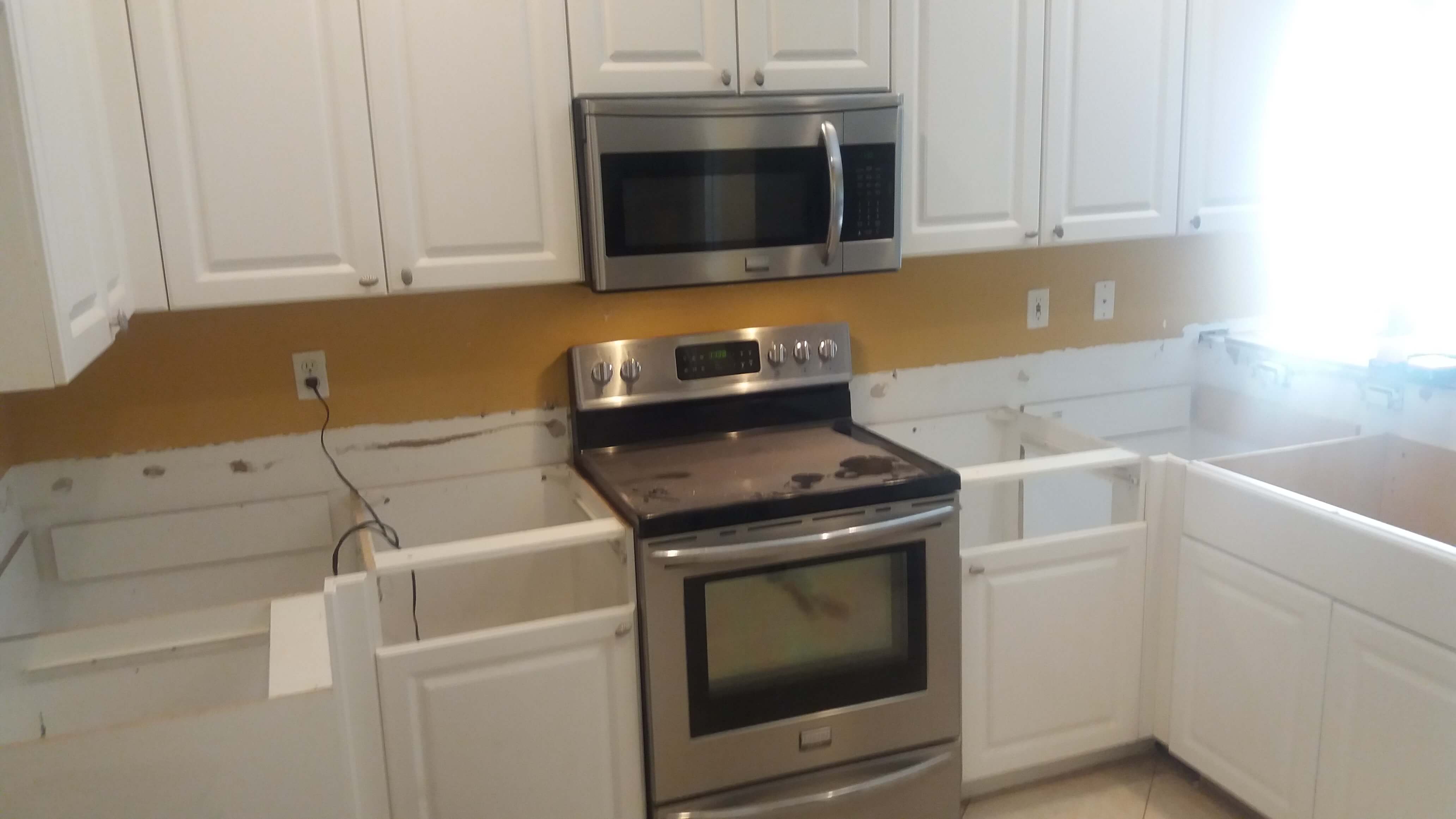 Custom Kitchen Cabinets & Kitchen Remodeling